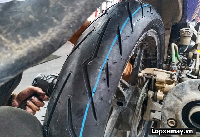 Cách sử dụng lốp không săm xe máy được bền lâu - 2