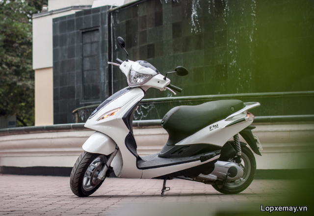 Thông số lốp xe piaggio fly bao nhiêu thay lốp loại nào phù hợp - 1