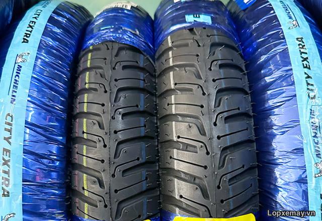 Xe điện evo 200 thay lốp michelin loại nào bám đường tốt đi mùa mưa - 3