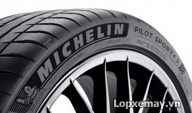 Cách lắp lốp Michelin đúng chiều