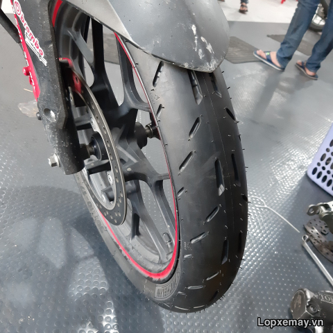 Lốp Michelin Pilot Moto GP 90/80-17 cho Winner, Exciter, GSX-R150