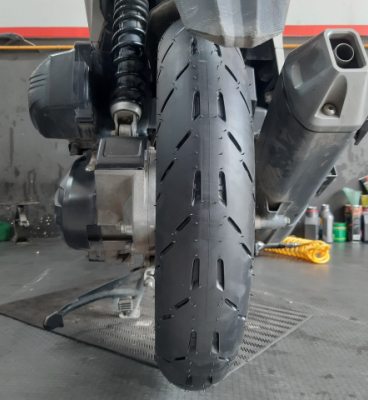 Lốp Michelin Pilot Moto GP 90/90-14 cho Air Blade, Vario, Click