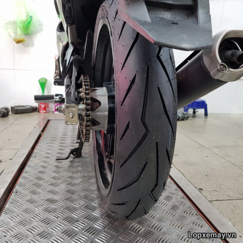 Lốp Pirelli 120/70-17 Diablo Rosso Sport cho Exciter, Winner